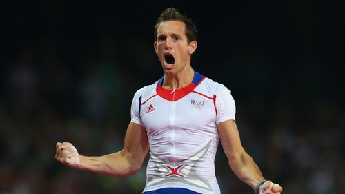 VĐV nhảy sào Pháp phá kỷ lục Olympic